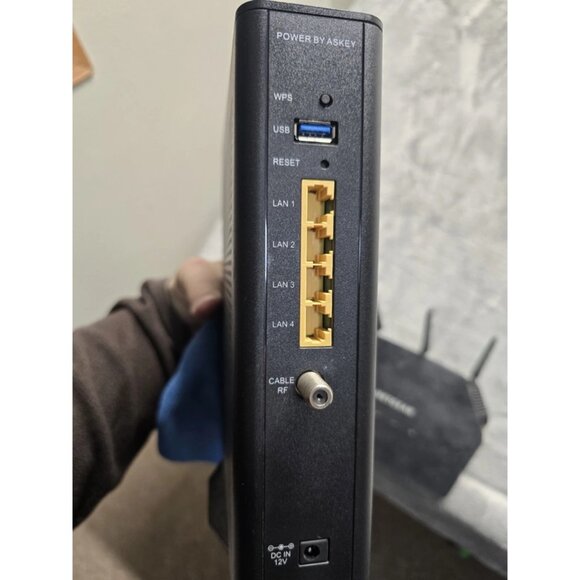 Netgear / Askey Wifi Routers - Picture 4 of 7